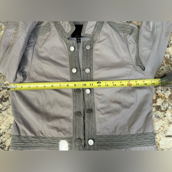 Joie sz MD soft lamb leather taupe jacket w detailing brushed silver buttons - Picture 15 of 16